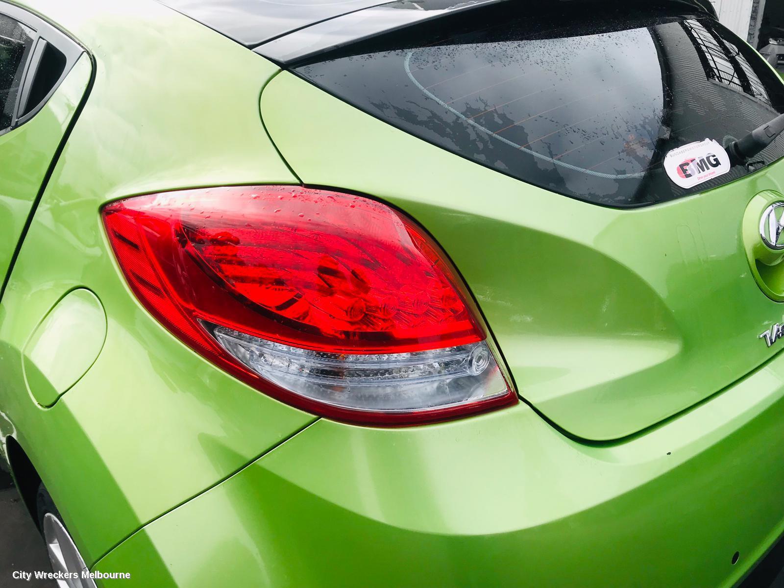HYUNDAI VELOSTER RIGHT DOOR MIRROR, FS, MANUAL FOLDING, NON HEATED TYPE, 12/2011 - 02/2018