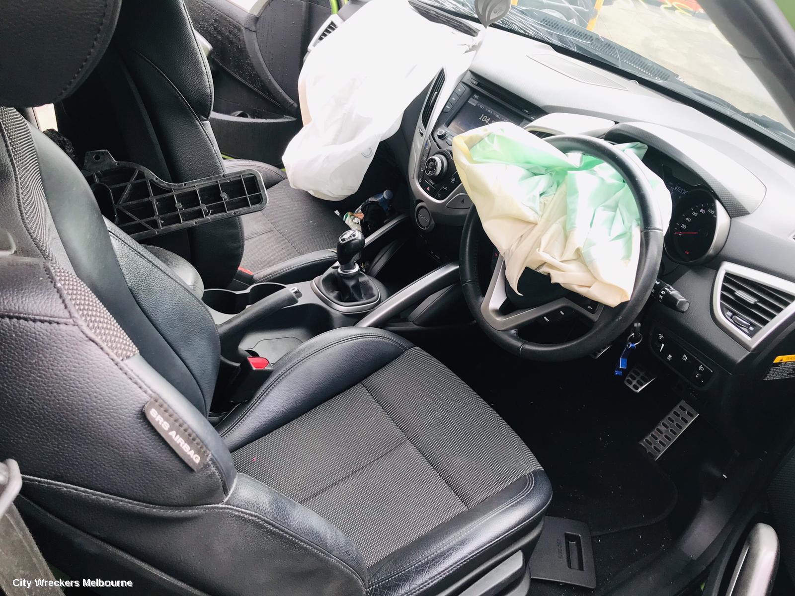 HYUNDAI VELOSTER RIGHT DOOR MIRROR, FS, MANUAL FOLDING, NON HEATED TYPE, 12/2011 - 02/2018