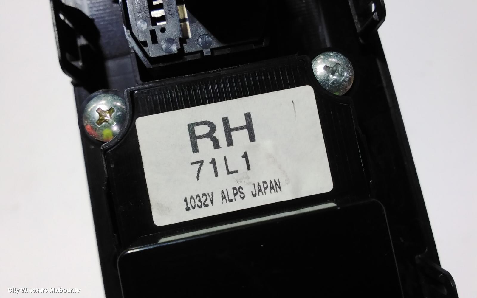 SUZUKI SWIFT PWR DR WIND SWITCH, RH FRONT (MASTER SWITCH), FZ, 20 PIN TYPE, 08/2010 - 03/2017