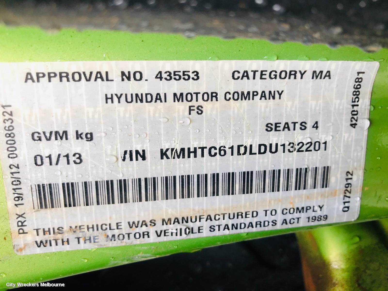 HYUNDAI VELOSTER RIGHT FRONT HUB ASSEMBLY, FS, NON TURBO, FRONT MOUNT CALIPER TYPE, 05/2012 - 02/2018
