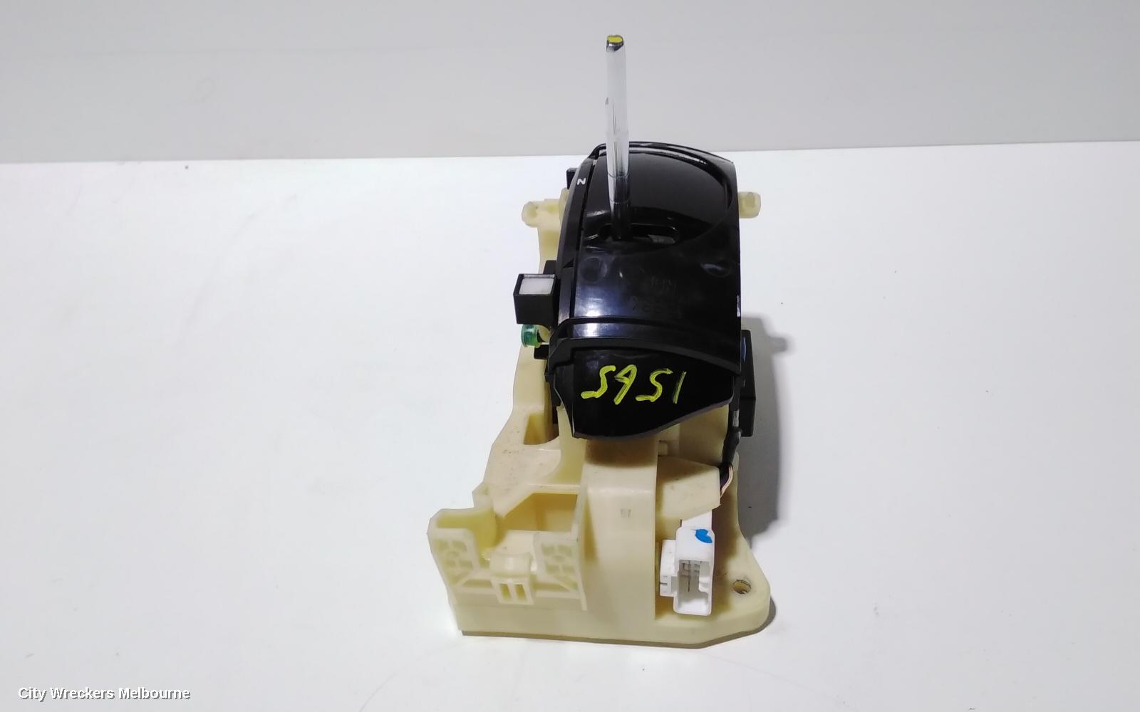 HYUNDAI VELOSTER GEAR STICK/SHIFTER, AUTO T/M, 1.6, G4FD, PETROL, FS, 12/2011 - 02/2018