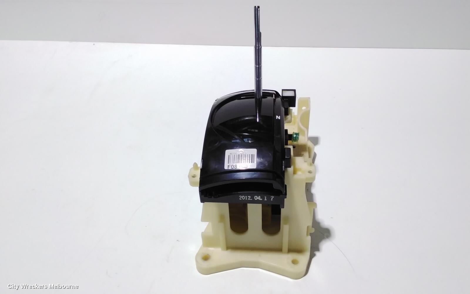 HYUNDAI VELOSTER GEAR STICK/SHIFTER, AUTO T/M, 1.6, G4FD, PETROL, FS, 12/2011 - 02/2018