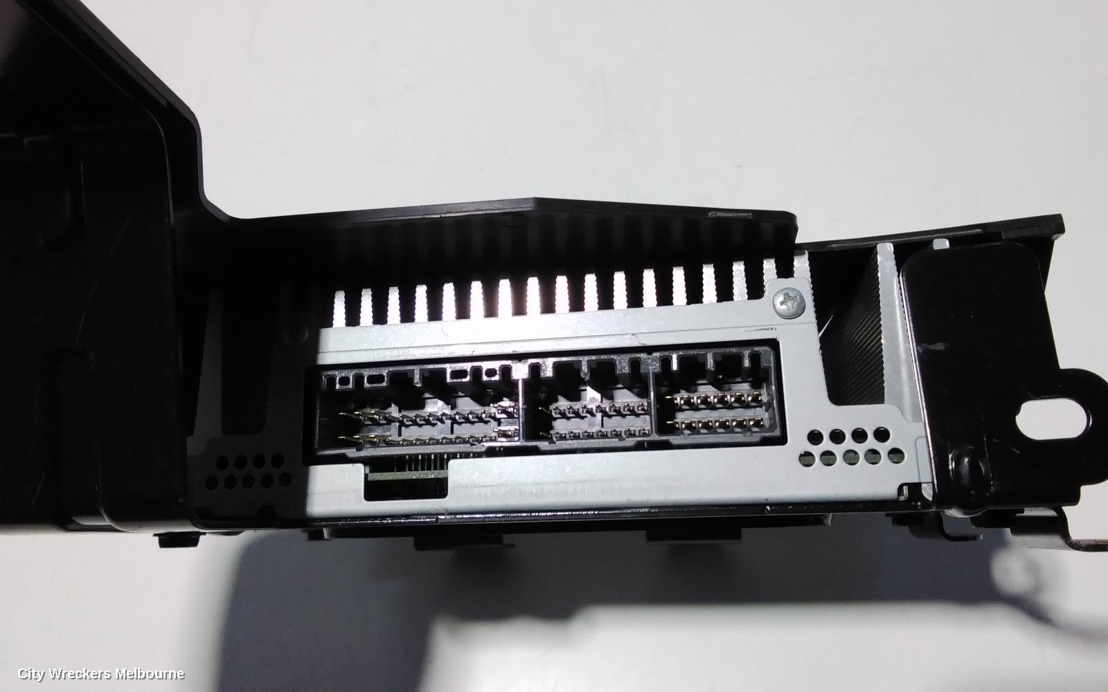 HYUNDAI VELOSTER RADIO/CD/DVD/SAT/TV, AMPLIFIER, FS, 12/2011 - 02/2018