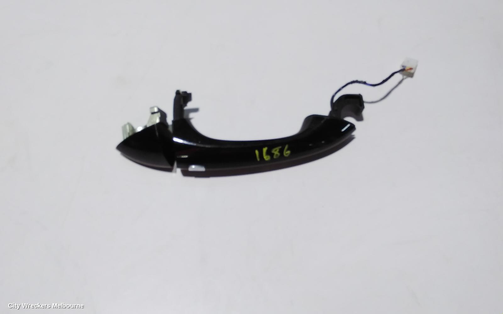 HOLDEN COMMODORE DOOR HANDLE, OUTER, RH FRONT, COLOUR CODED/CHROME, ZB, 10/2017 - 12/2020