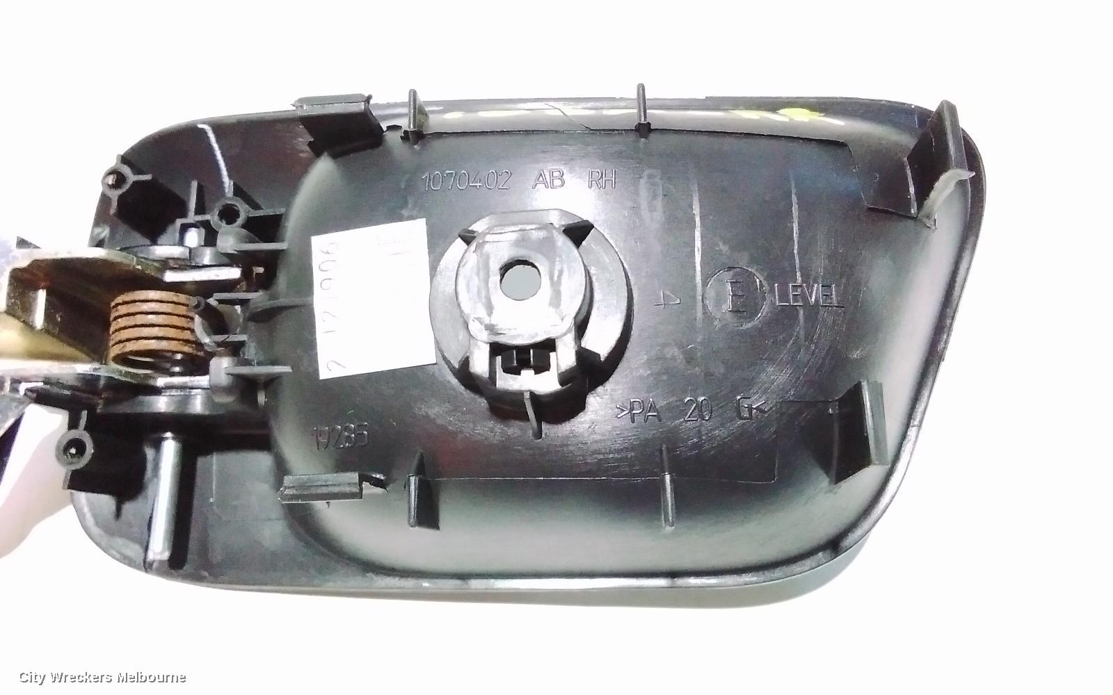 CHRYSLER 300C DOOR HANDLE, INNER, RH REAR, 11/2005 - 12/2011