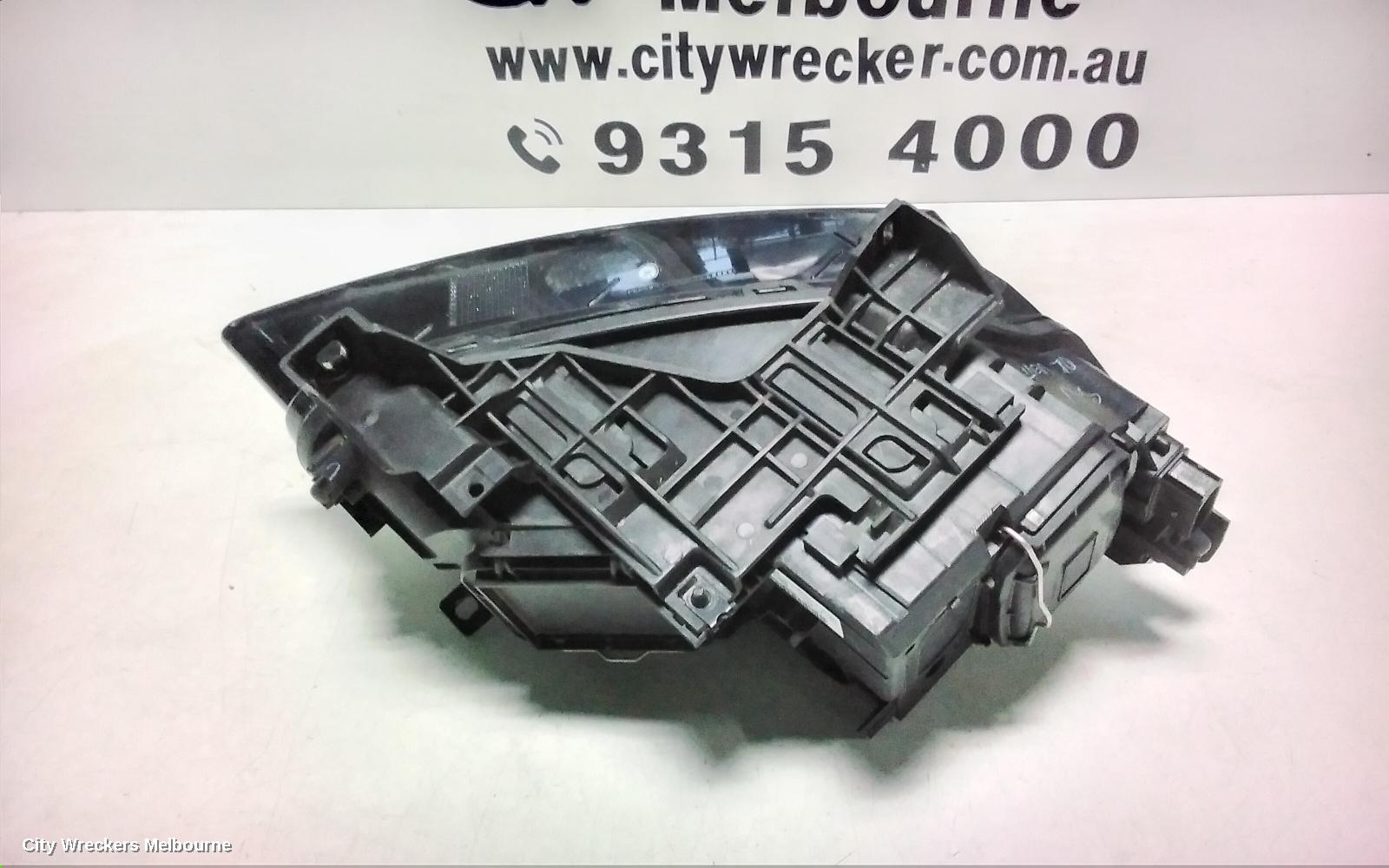 AUDI Q5 LEFT HEADLAMP, 8R, HALOGEN TYPE, 03/2009 - 10/2012