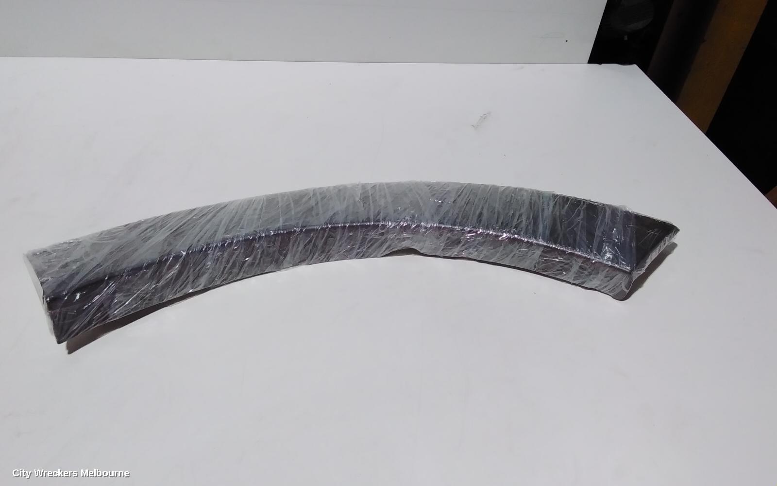 MITSUBISHI PAJERO, NS-NW, 10/2006 - 08/2014, LHR MOULD ON THE BODY: 86330