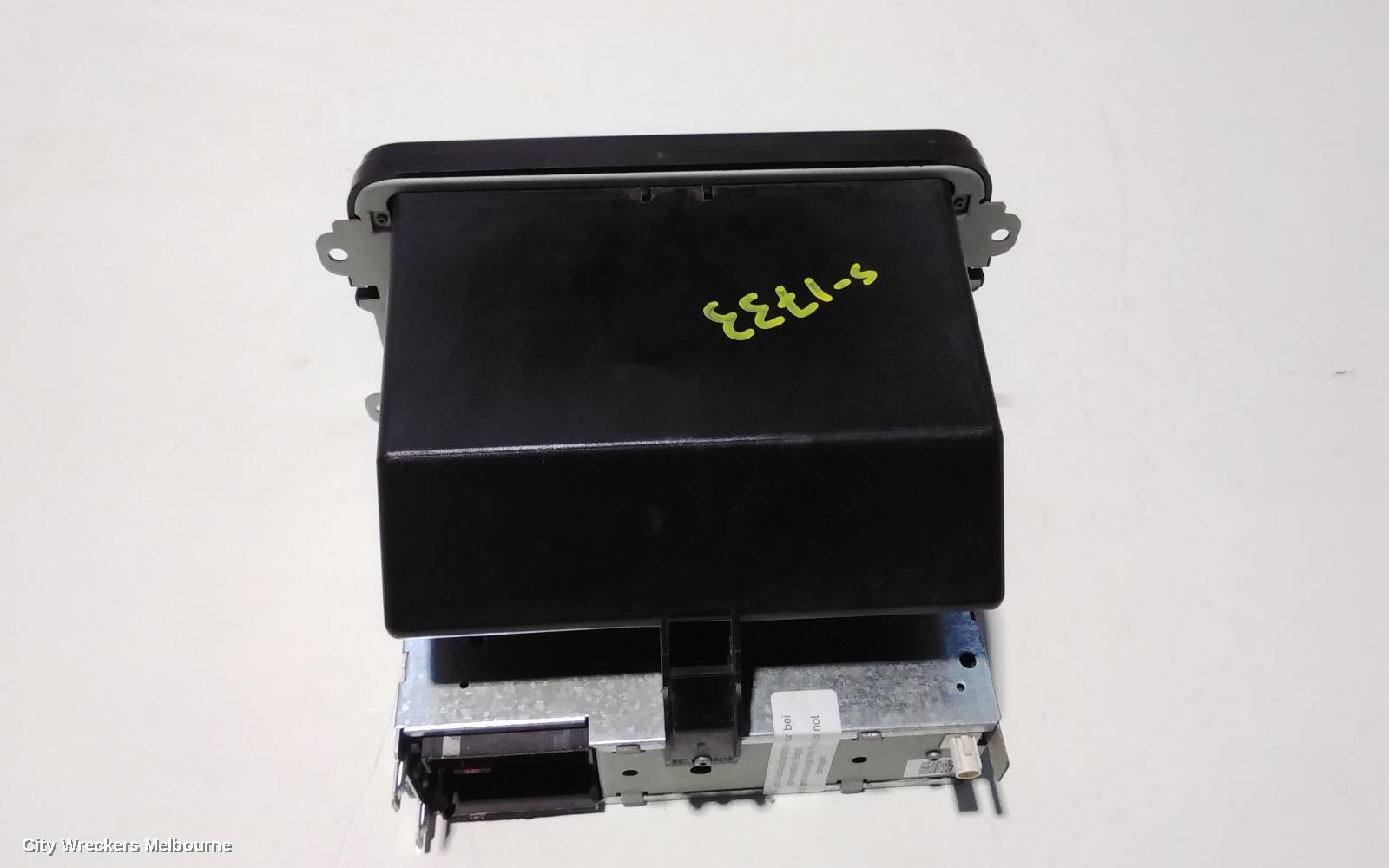 VOLKSWAGEN CADDY RADIO/CD/DVD/SAT/TV, CD PLAYER (RCD210), 2K, 08/2010 - 06/2015