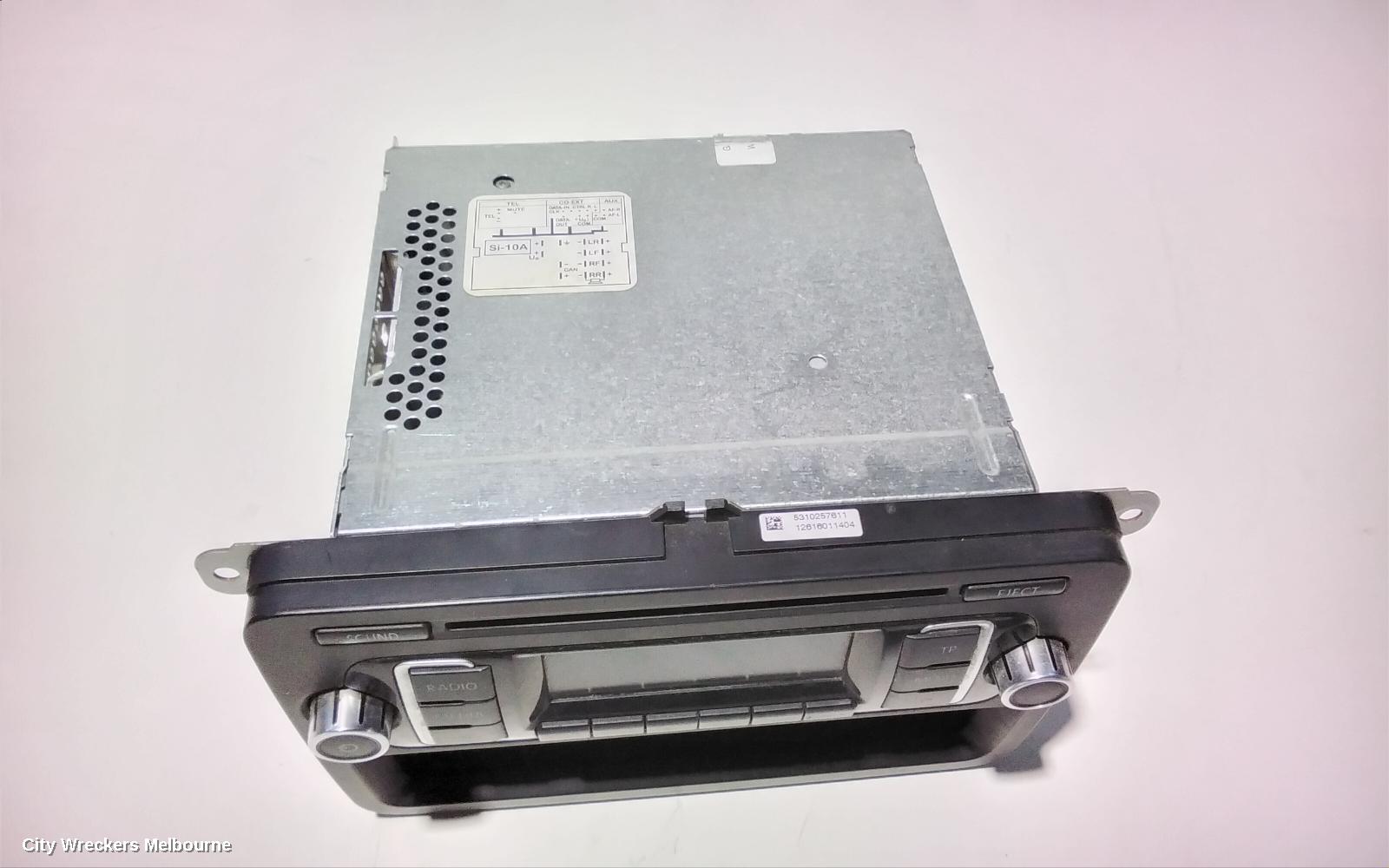 VOLKSWAGEN CADDY RADIO/CD/DVD/SAT/TV, CD PLAYER (RCD210), 2K, 08/2010 - 06/2015
