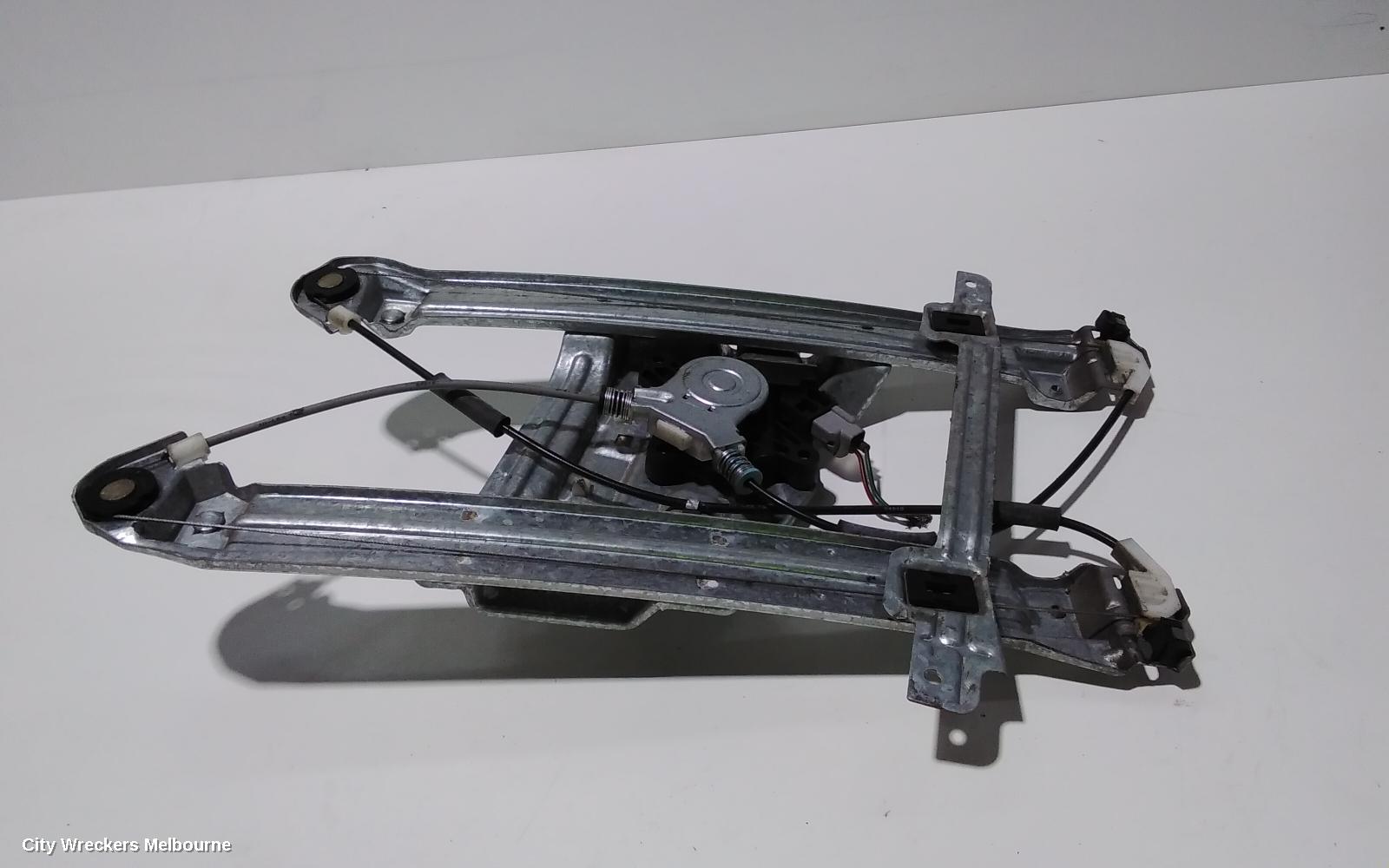 MITSUBISHI 380 RIGHT FRONT WINDOW REG/MOTOR, DB, ELECTRIC, 09/2005 - 03/2008