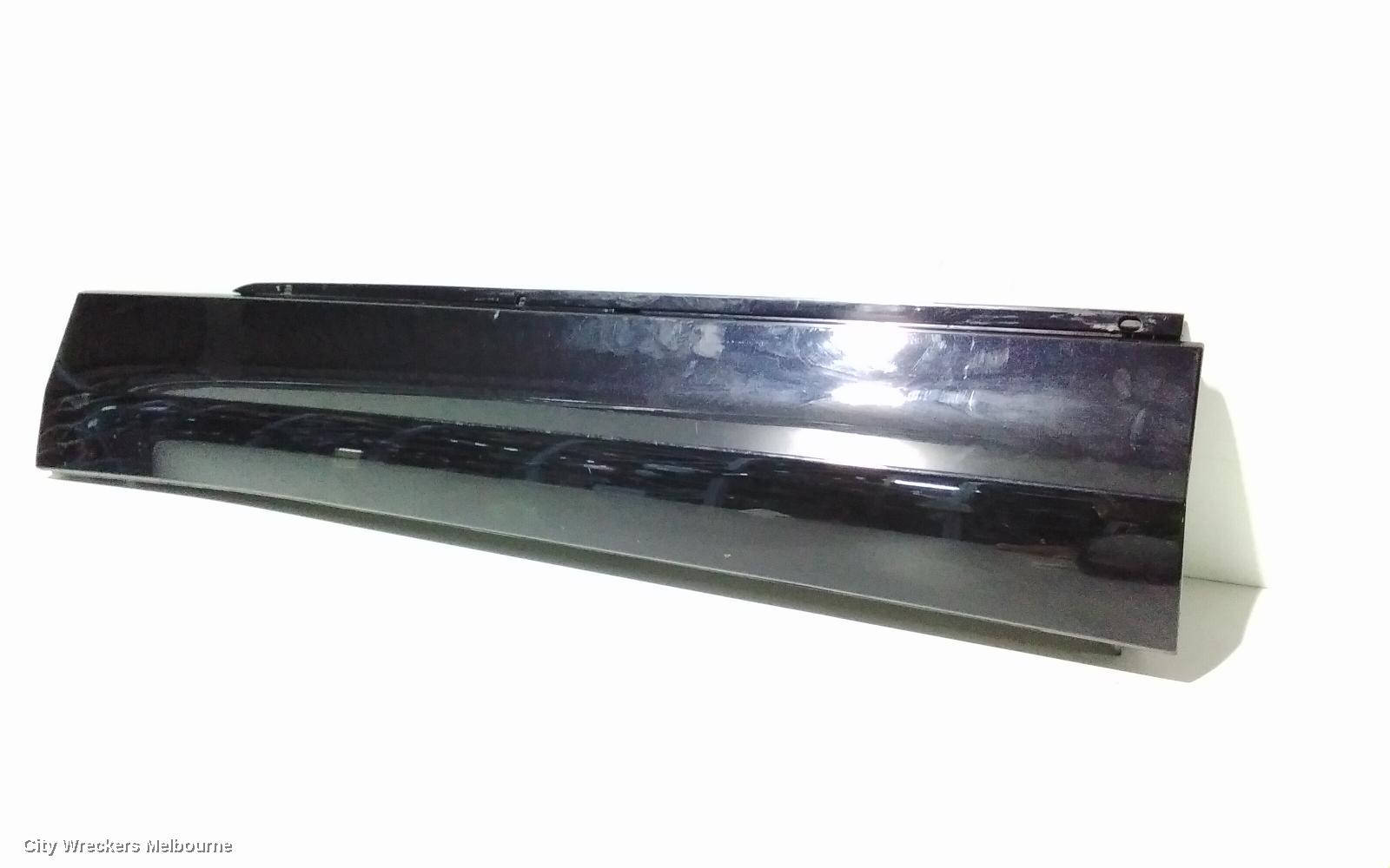 VOLKSWAGEN TIGUAN DOOR MOULD, LEFT FRONT LOWER DOOR MOULD : 86482, 5NA, 06/2016 - 02/2024