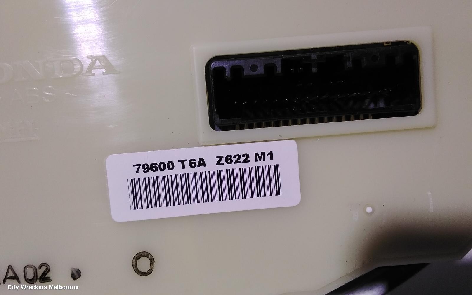 HONDA ODYSSEY, RC1, 02/2014 - 03/2022, CENTER DASH TRIM: 86664