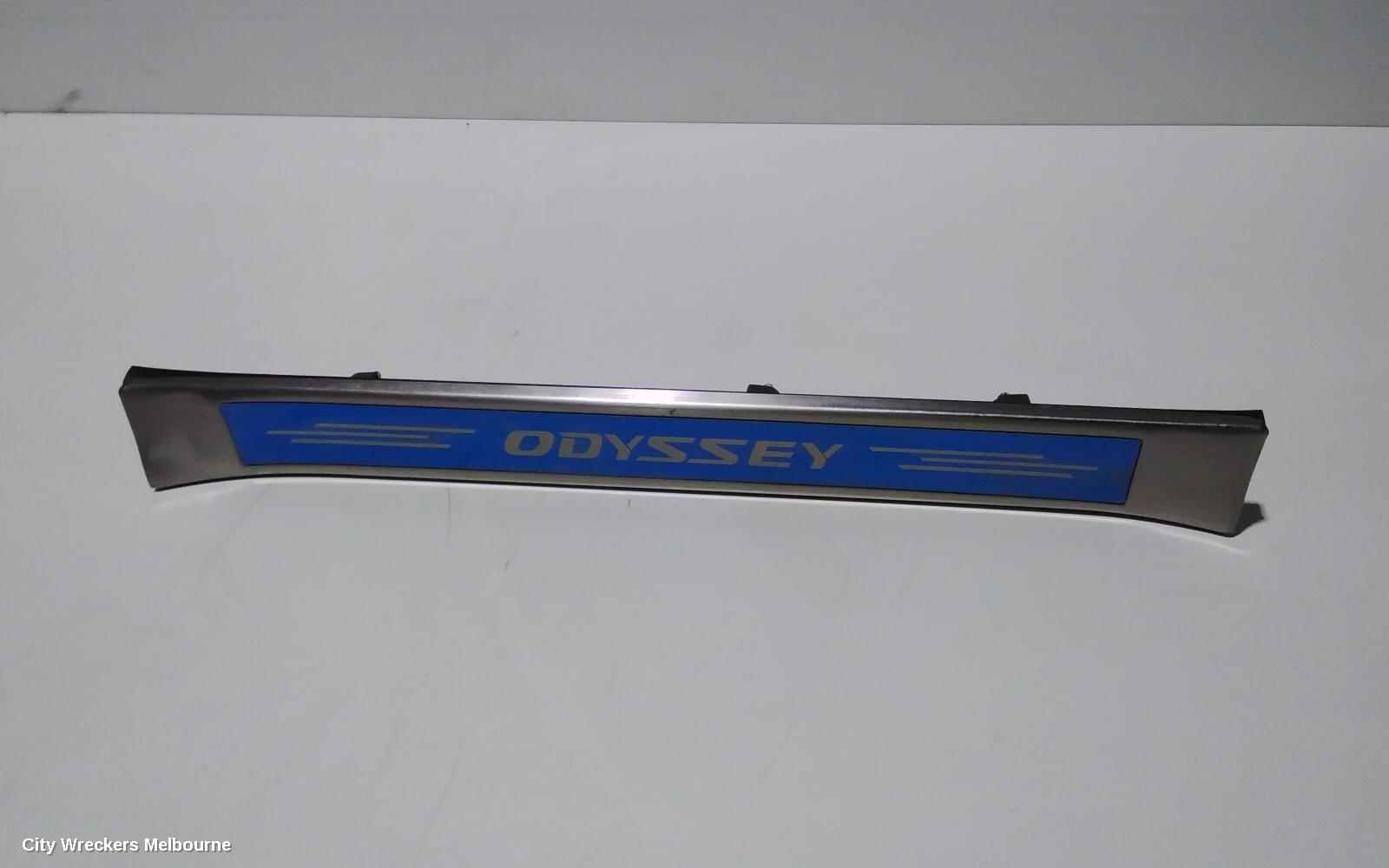 HONDA ODYSSEY, RC1, 02/2014 - 03/2022, RHF CHROME TRIM: 86665