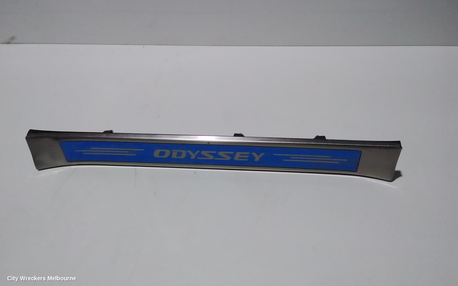 HONDA ODYSSEY, RC1, 02/2014 - 03/2022, RHF CHROME TRIM: 86665