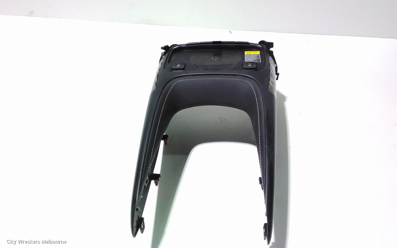 TOYOTA COROLLA, E210, 07/2018 ONWARDS, 861C012020 MOBILE WIRELESS CHARGER: 86704