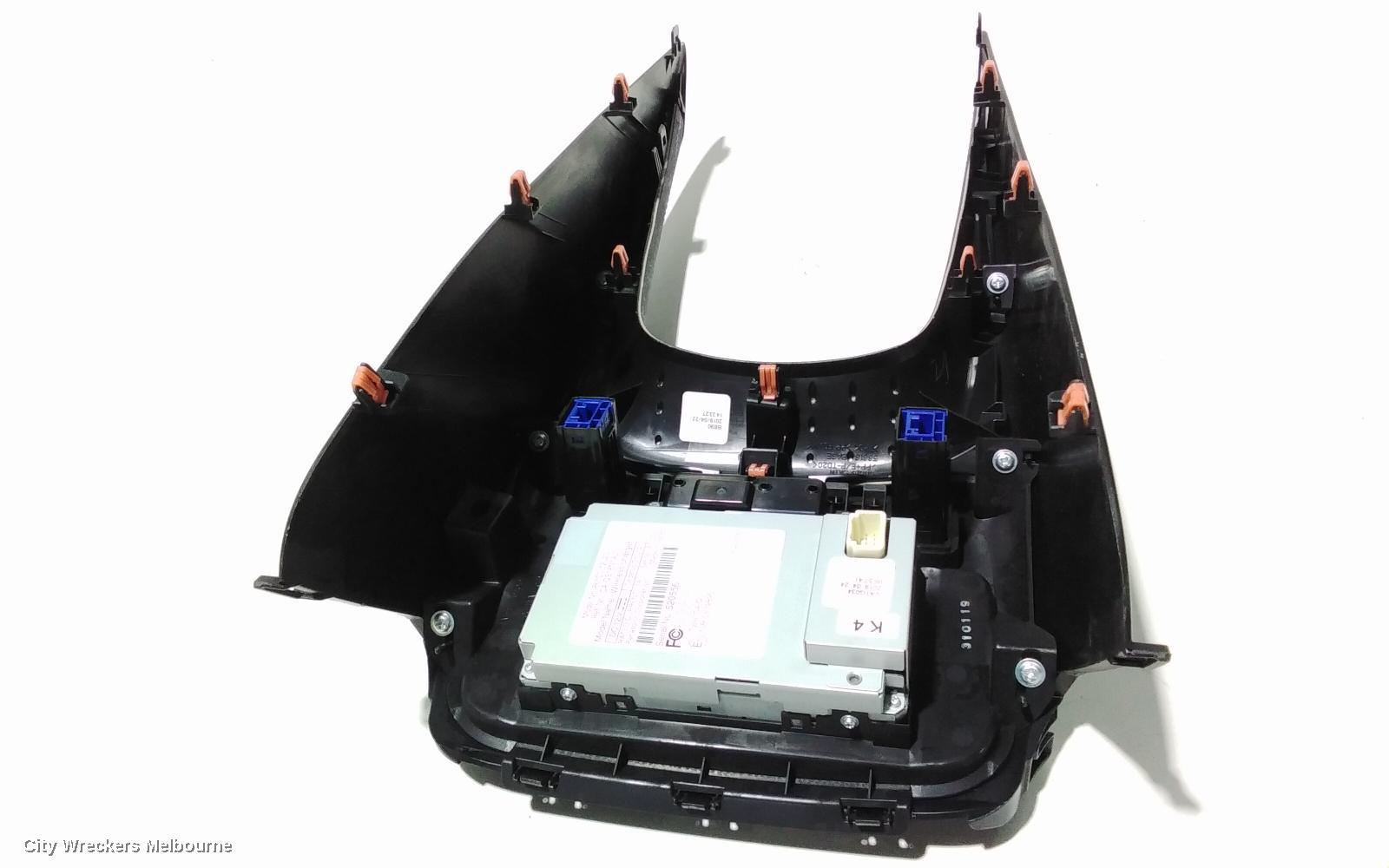 TOYOTA COROLLA, E210, 07/2018 ONWARDS, 861C012020 MOBILE WIRELESS CHARGER: 86704