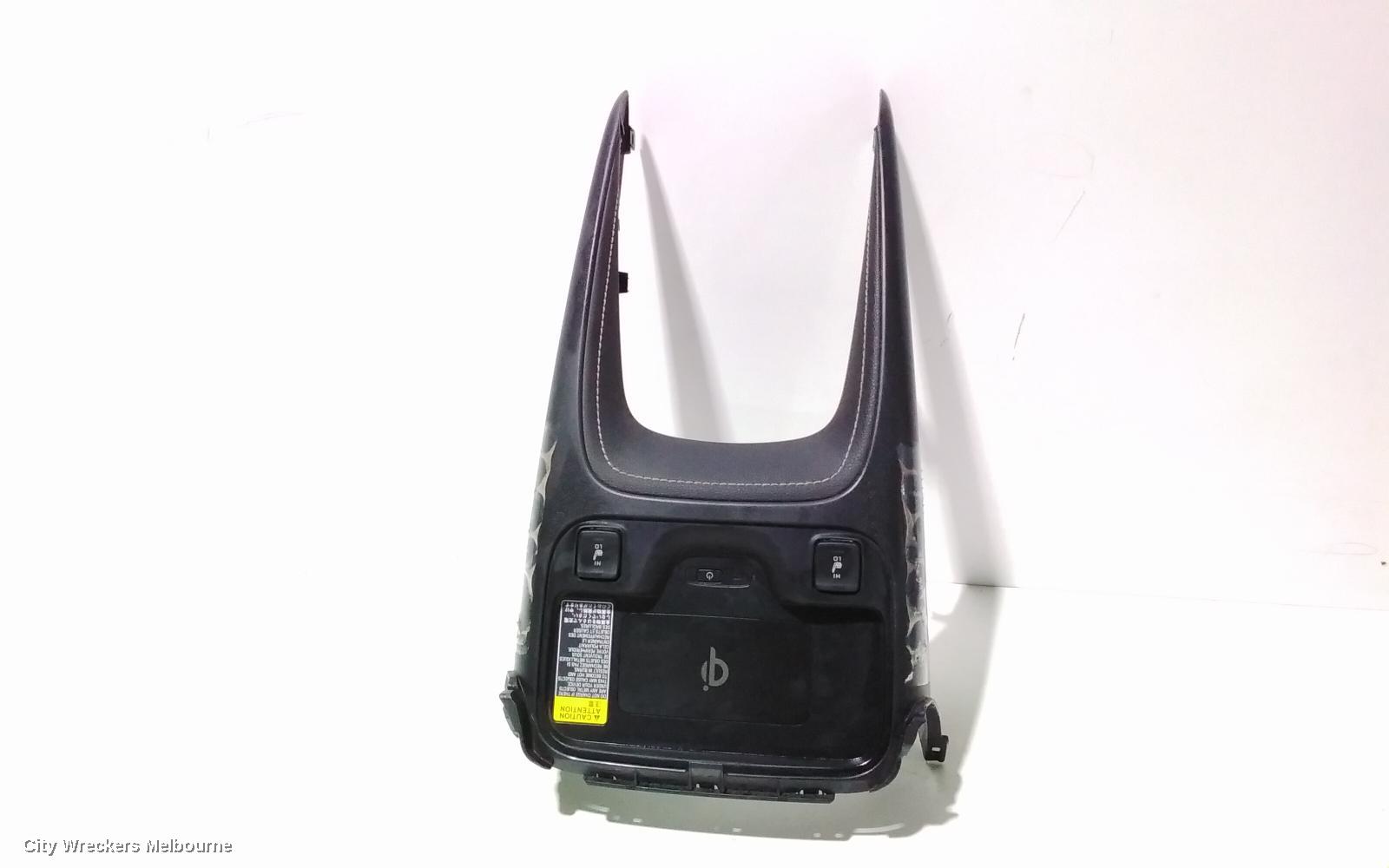 TOYOTA COROLLA, E210, 07/2018 ONWARDS, 861C012020 MOBILE WIRELESS CHARGER: 86704