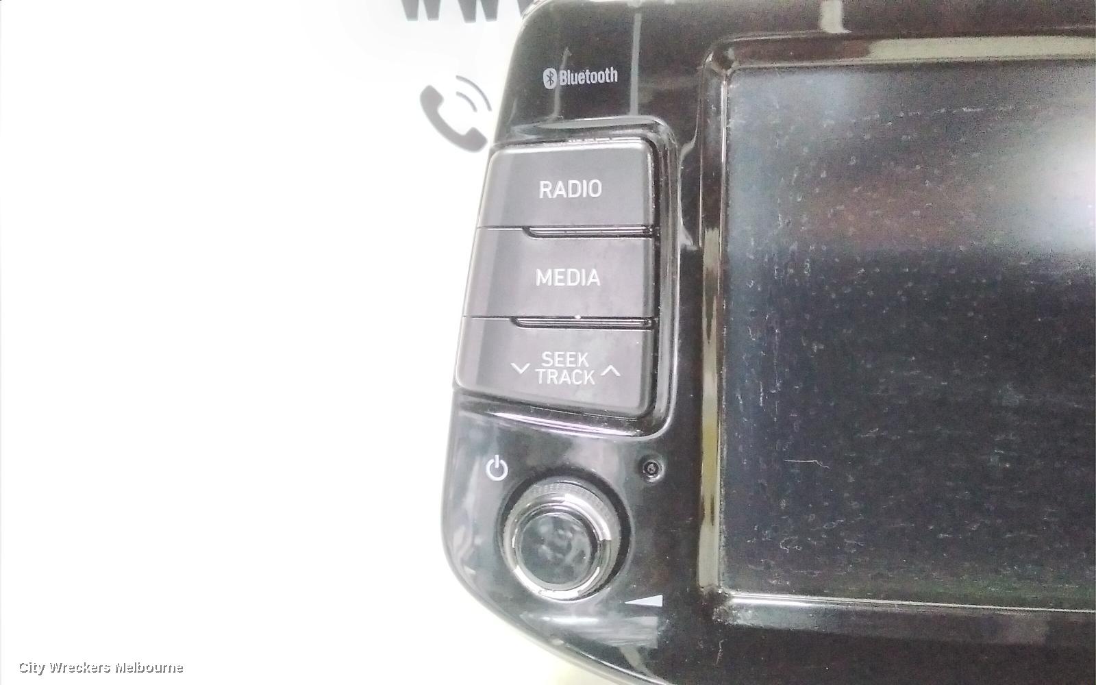 HYUNDAI I30 RADIO/CD/DVD/SAT/TV, HEAD UNIT & DISPLAY, 8 IN, SAT NAV/STANDARD AUDIO TYPE, (S. KOREA VIN KMHH), PD, HATCH, 03/2017 - 07/2020