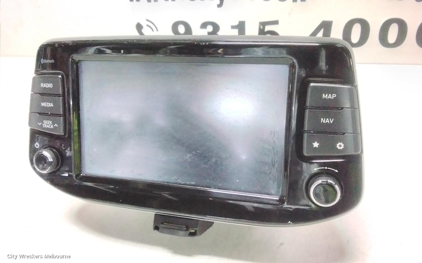 HYUNDAI I30 RADIO/CD/DVD/SAT/TV, HEAD UNIT & DISPLAY, 8 IN, SAT NAV/STANDARD AUDIO TYPE, (S. KOREA VIN KMHH), PD, HATCH, 03/2017 - 07/2020
