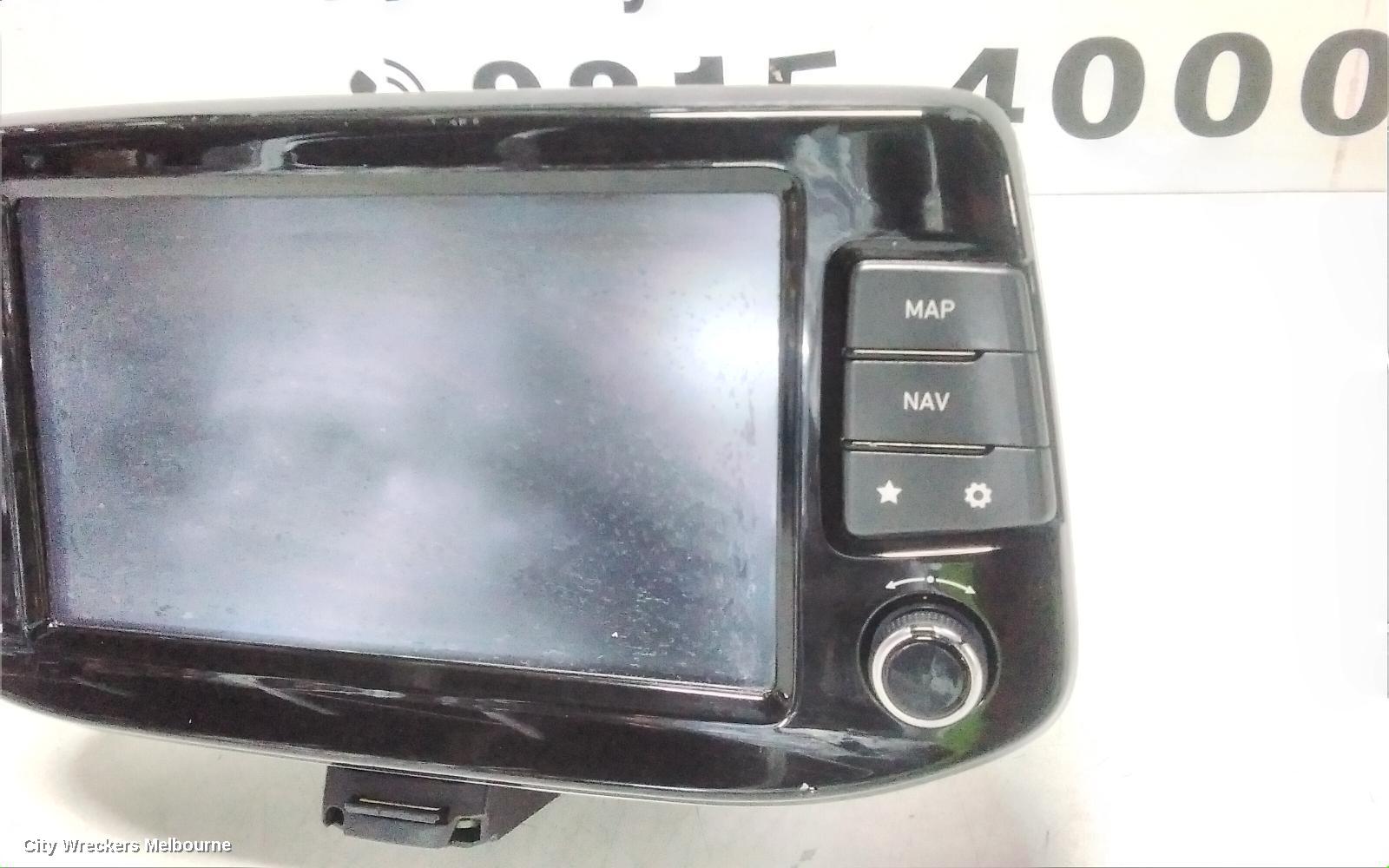 HYUNDAI I30 RADIO/CD/DVD/SAT/TV, HEAD UNIT & DISPLAY, 8 IN, SAT NAV/STANDARD AUDIO TYPE, (S. KOREA VIN KMHH), PD, HATCH, 03/2017 - 07/2020