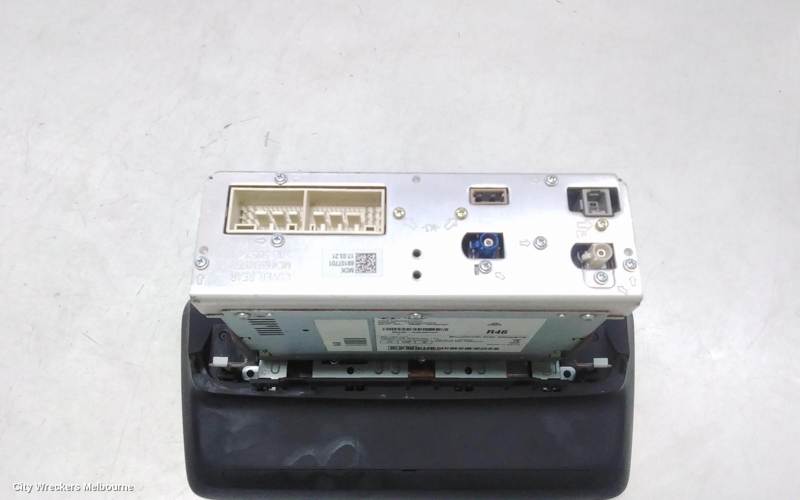 HYUNDAI I30 RADIO/CD/DVD/SAT/TV, HEAD UNIT & DISPLAY, 8 IN, SAT NAV/STANDARD AUDIO TYPE, (S. KOREA VIN KMHH), PD, HATCH, 03/2017 - 07/2020