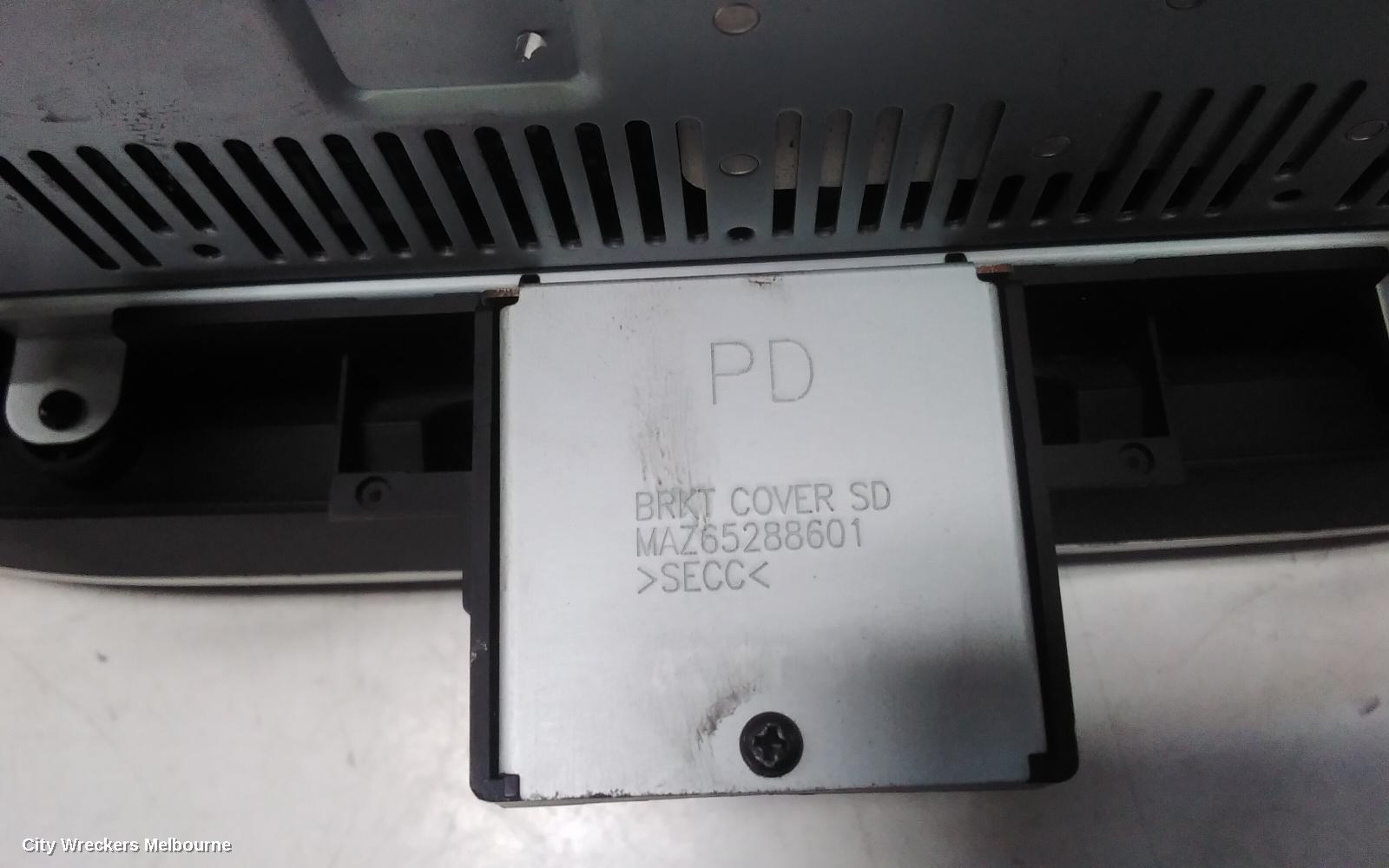 HYUNDAI I30 RADIO/CD/DVD/SAT/TV, HEAD UNIT & DISPLAY, 8 IN, SAT NAV/STANDARD AUDIO TYPE, (S. KOREA VIN KMHH), PD, HATCH, 03/2017 - 07/2020
