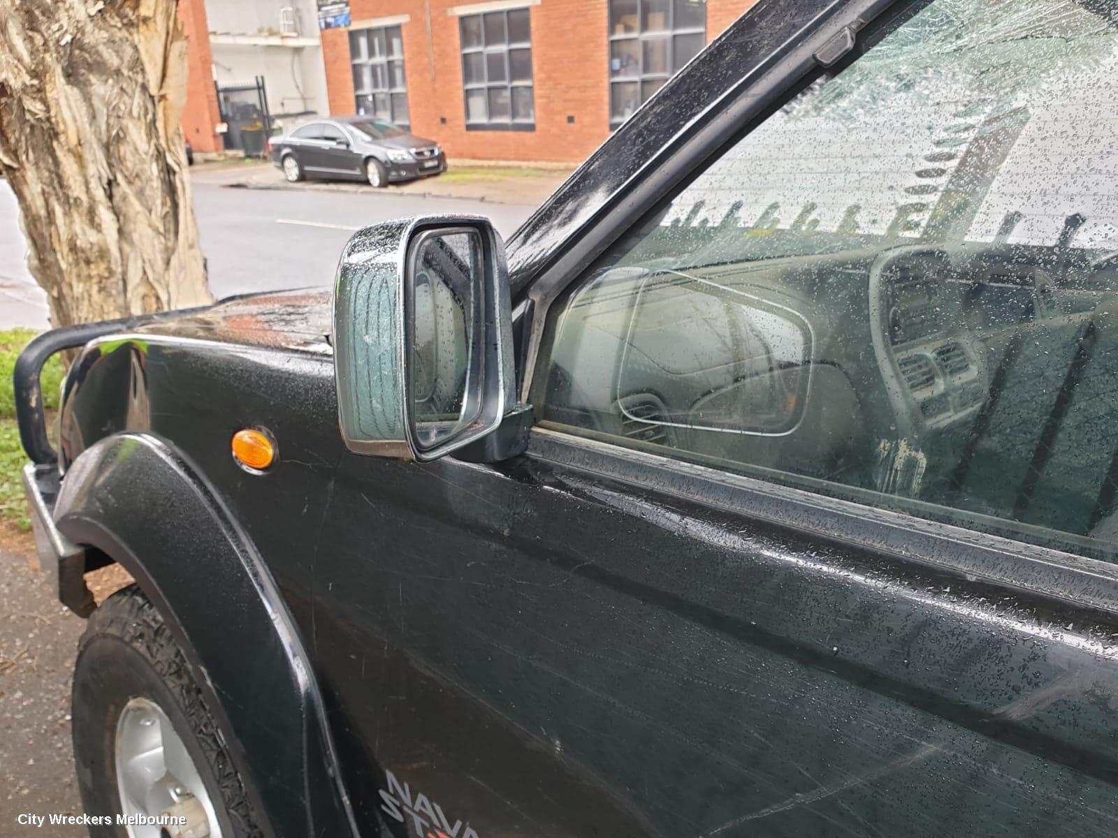 NISSAN NAVARA RIGHT FRONT DOOR WINDOW, D40 (VIN MNT), 09/2005 - 08/2015