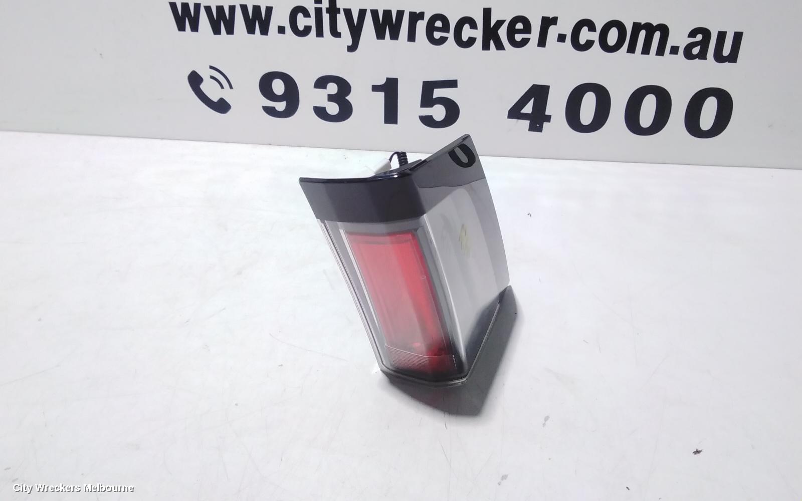 HONDA CIVIC REAR GARNISH, TAILGATE LAMP (RH SIDE), 10TH GEN, HATCH, 02/2017 ONWARDS