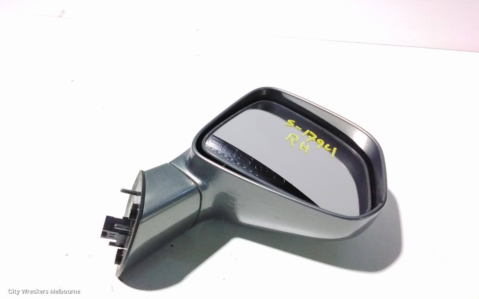 HOLDEN CAPTIVA RIGHT DOOR MIRROR, CG, MAXX/CAPTIVA 5 (4TH VIN = D), 09/2006 - 02/2011