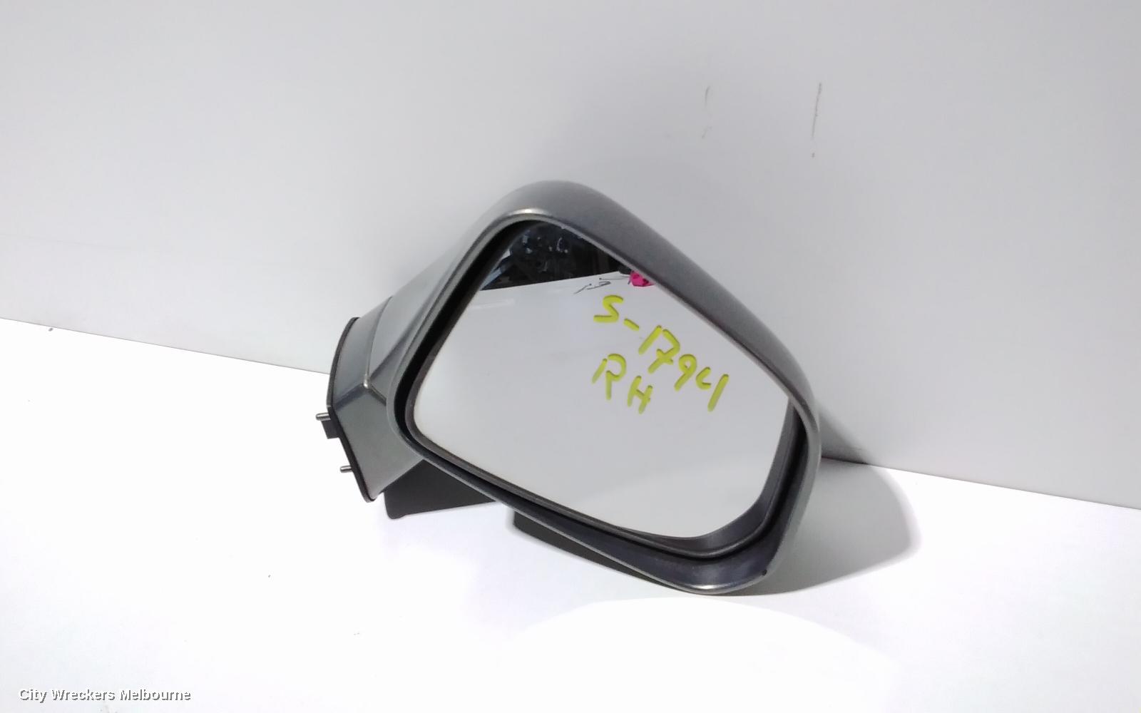 HOLDEN CAPTIVA RIGHT DOOR MIRROR, CG, MAXX/CAPTIVA 5 (4TH VIN = D), 09/2006 - 02/2011