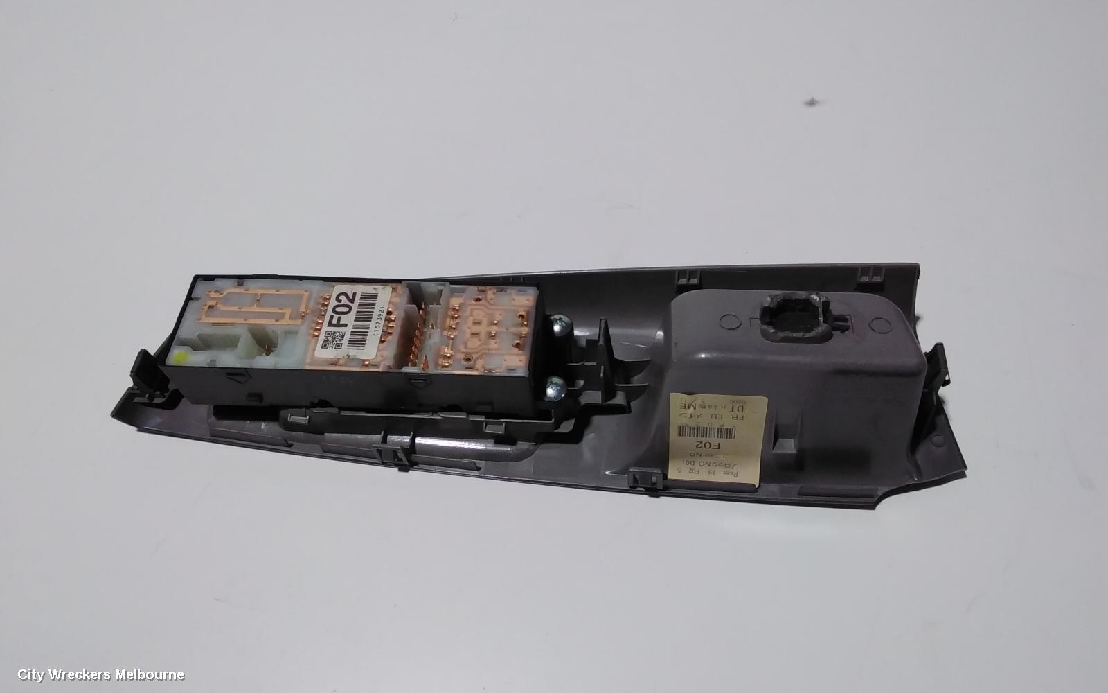 SUBARU IMPREZA PWR DR WIND SWITCH, RH FRONT (MASTER SWITCH), F13, G3, 05/2010 - 12/2013