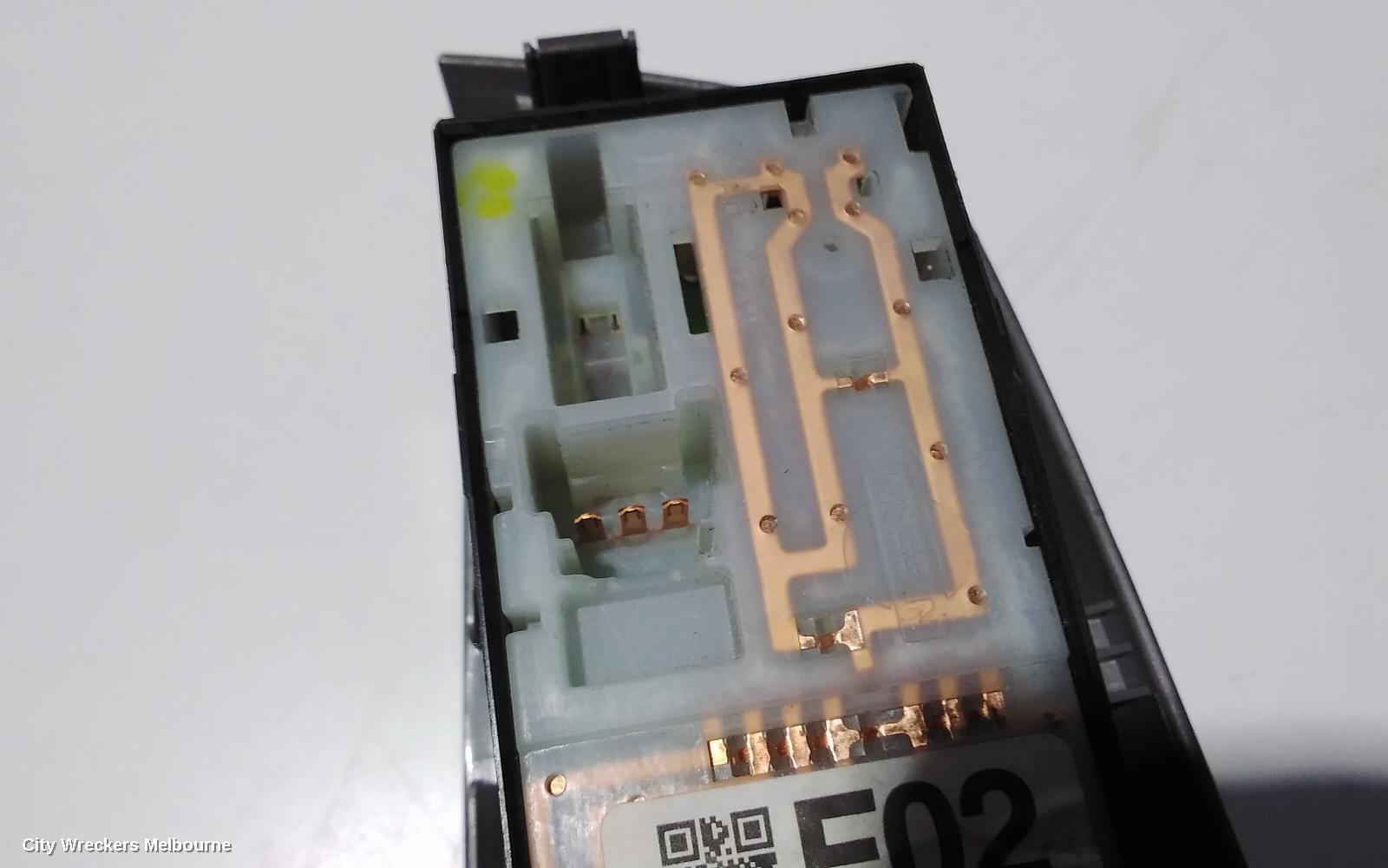 SUBARU IMPREZA PWR DR WIND SWITCH, RH FRONT (MASTER SWITCH), F13, G3, 05/2010 - 12/2013