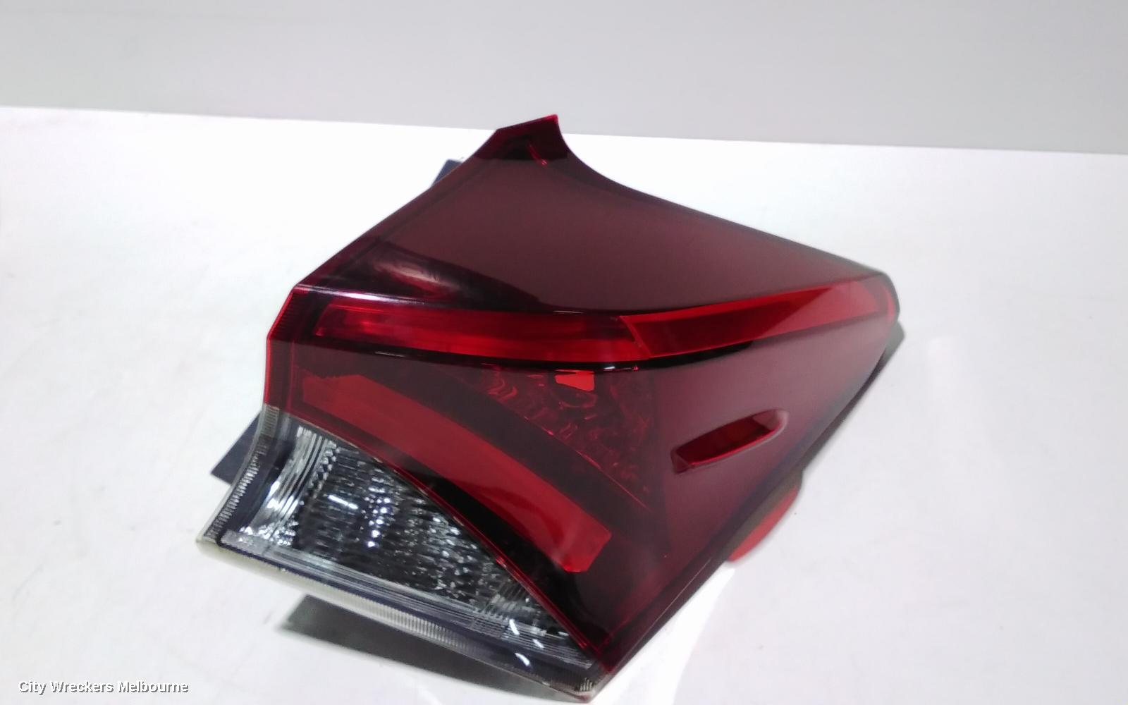 TOYOTA COROLLA RIGHT TAILLIGHT, ZRE182R, HATCH, 03/2015 - 06/2018