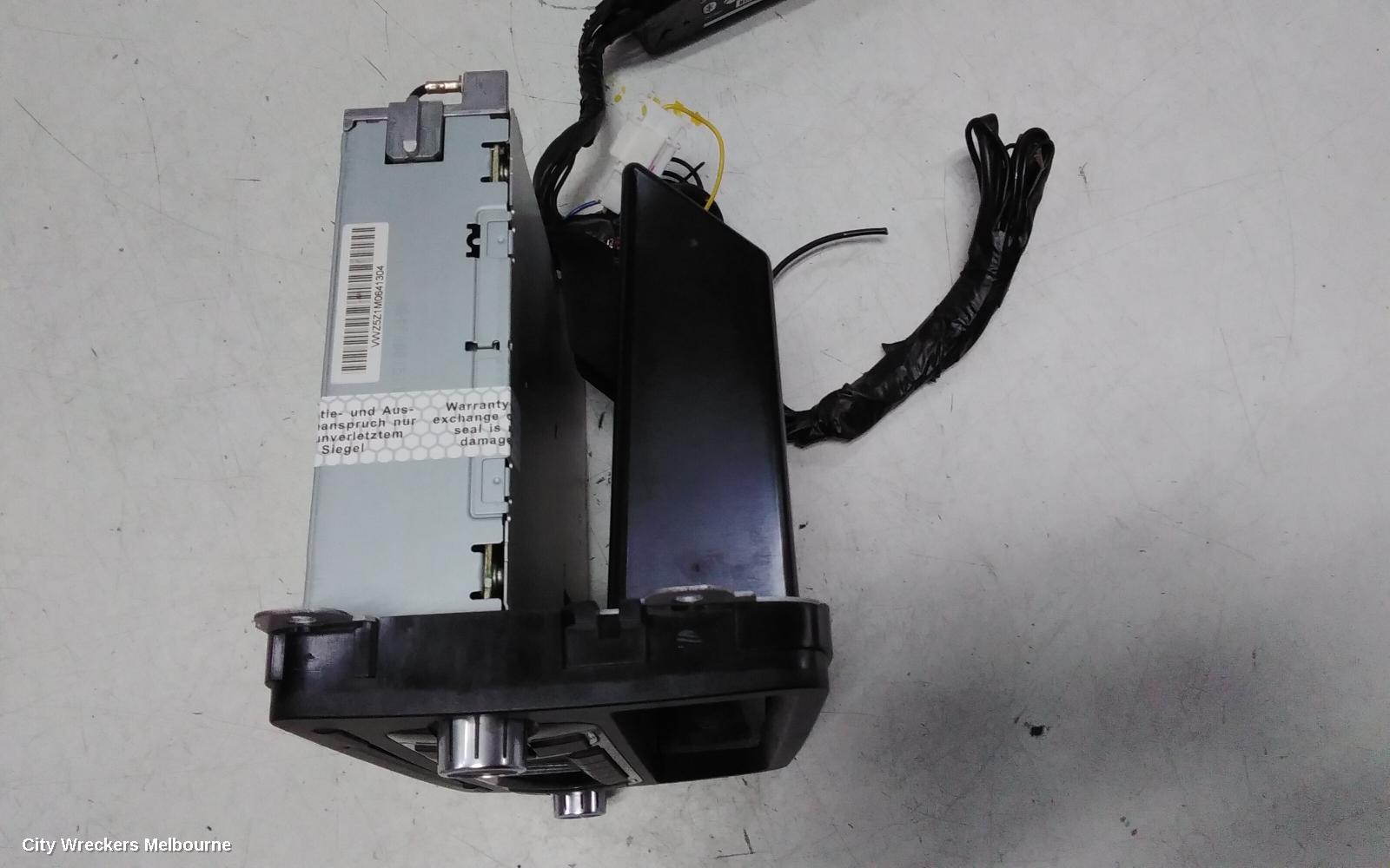 VOLKSWAGEN CADDY RADIO/CD/DVD/SAT/TV, CD PLAYER (RCD210), 2K, 08/2010 - 06/2015