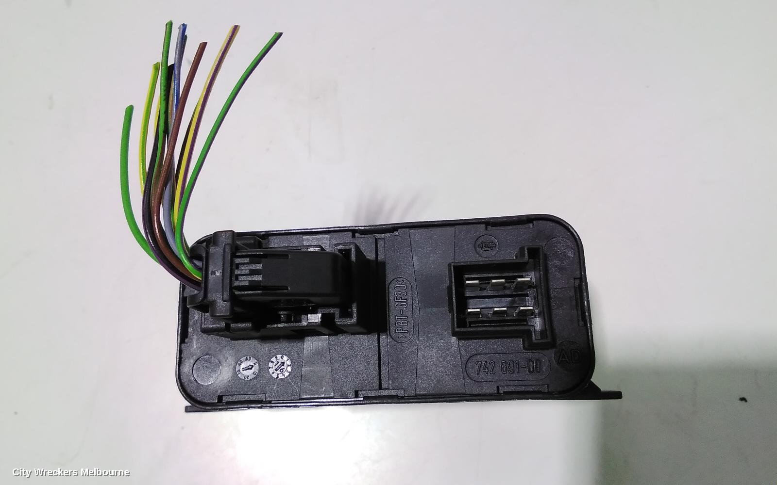 LAND ROVER DISCOVERY SPORT, L550, 01/2015 ONWARDS, 5DF 009 041 -12/AA  HEADLIGHT CONTROL MODULE : 86820