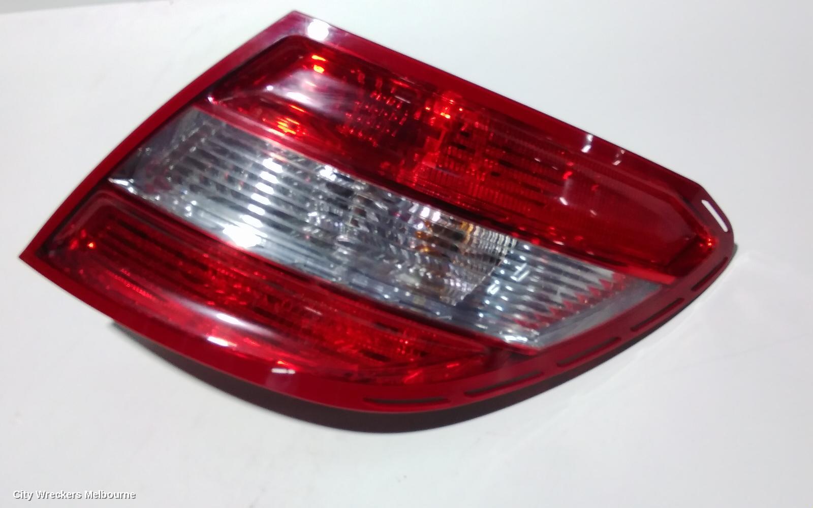 MERCEDES C CLASS RIGHT TAILLIGHT, W204, SEDAN, CLASSIC/ELEGANCE, NON LED, NON TINTED TYPE, 07/2007 - 04/2011