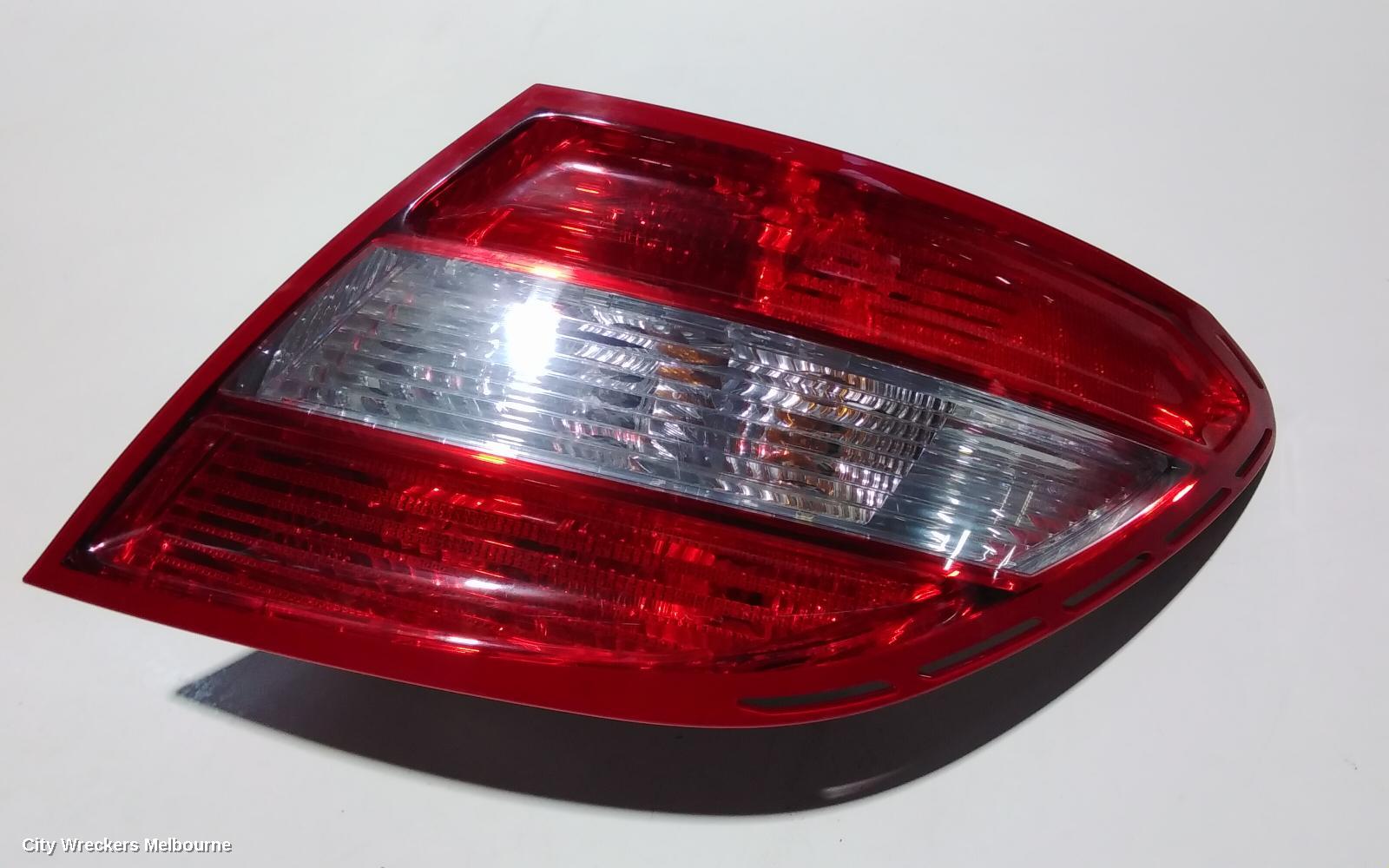 MERCEDES C CLASS RIGHT TAILLIGHT, W204, SEDAN, CLASSIC/ELEGANCE, NON LED, NON TINTED TYPE, 07/2007 - 04/2011