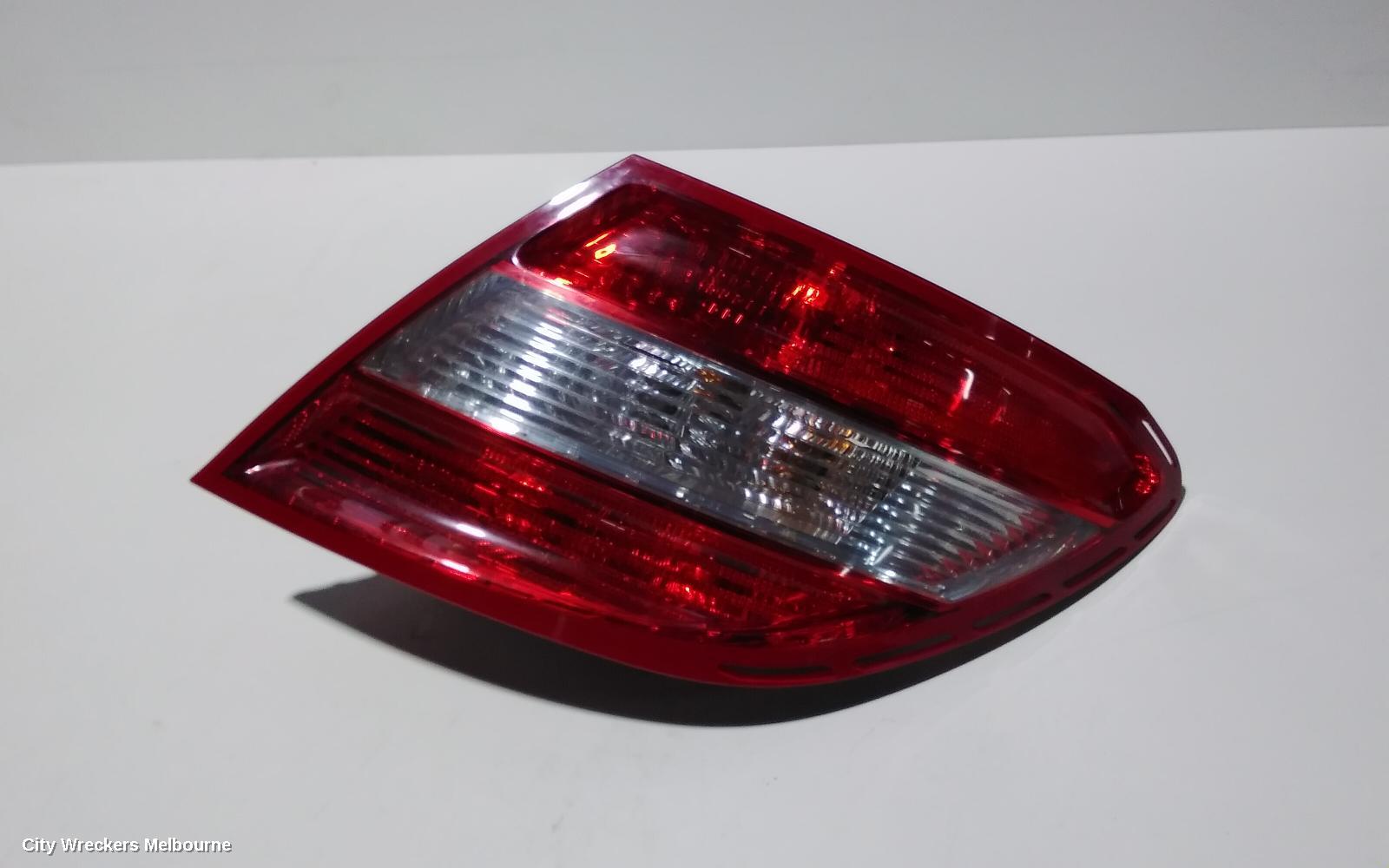 MERCEDES C CLASS RIGHT TAILLIGHT, W204, SEDAN, CLASSIC/ELEGANCE, NON LED, NON TINTED TYPE, 07/2007 - 04/2011