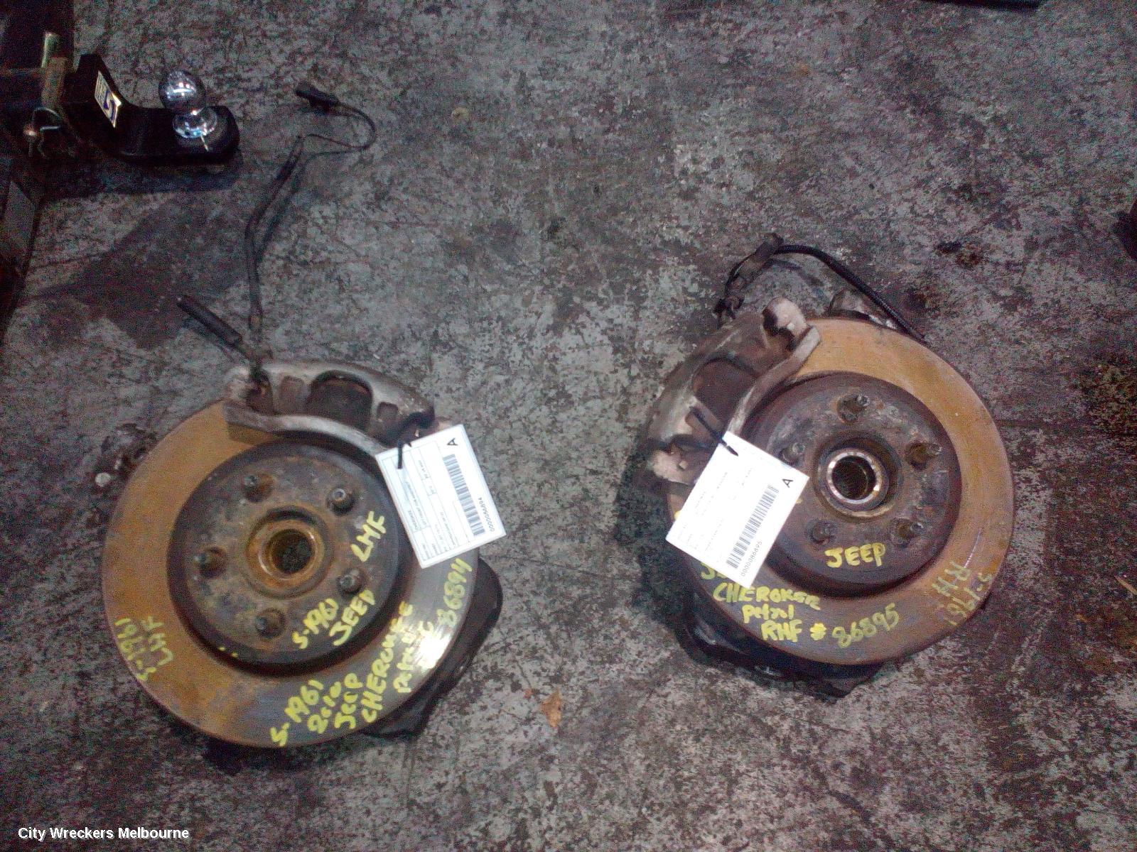 JEEP CHEROKEE LEFT FRONT HUB ASSEMBLY, KK, 11/2007 - 10/2012