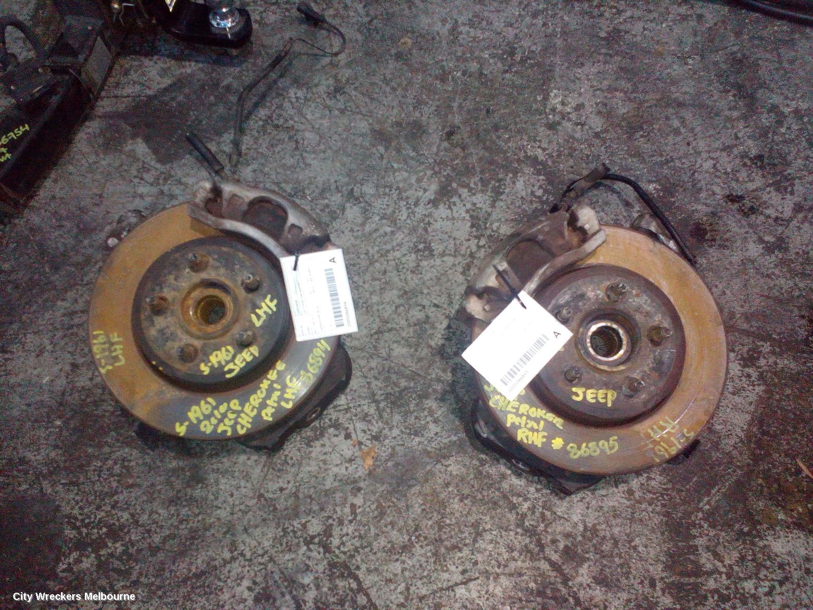 JEEP CHEROKEE RIGHT FRONT HUB ASSEMBLY, KK, 11/2007 - 10/2012