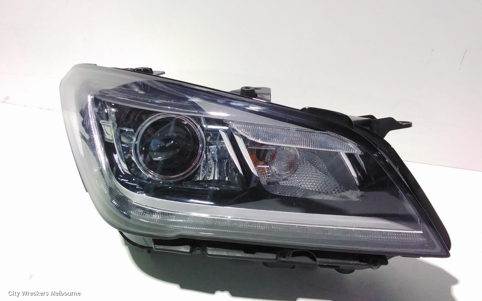 HYUNDAI GENESIS RIGHT HEADLAMP, DH, 11/2014 - 01/2018
