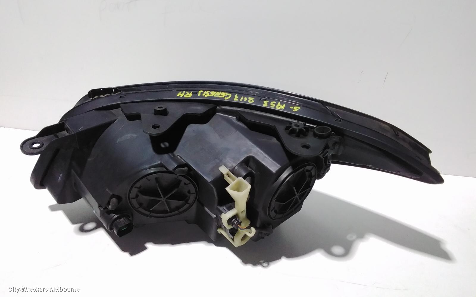 HYUNDAI GENESIS RIGHT HEADLAMP, DH, 11/2014 - 01/2018