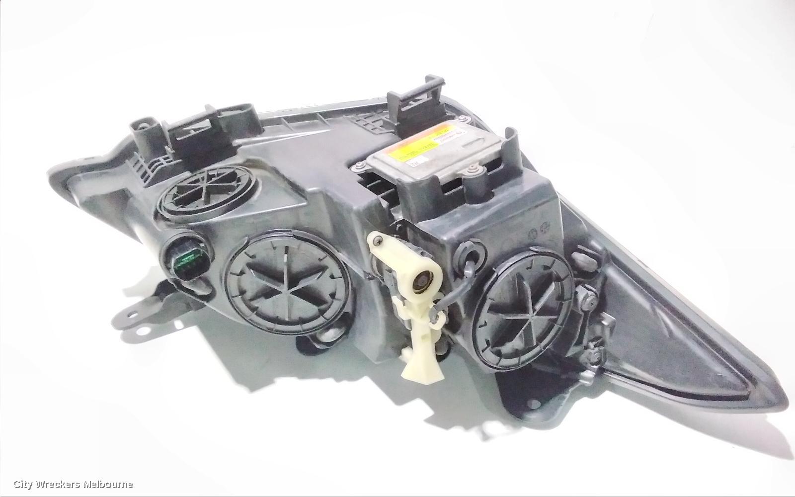 HYUNDAI GENESIS LEFT HEADLAMP, DH, 11/2014 - 01/2018