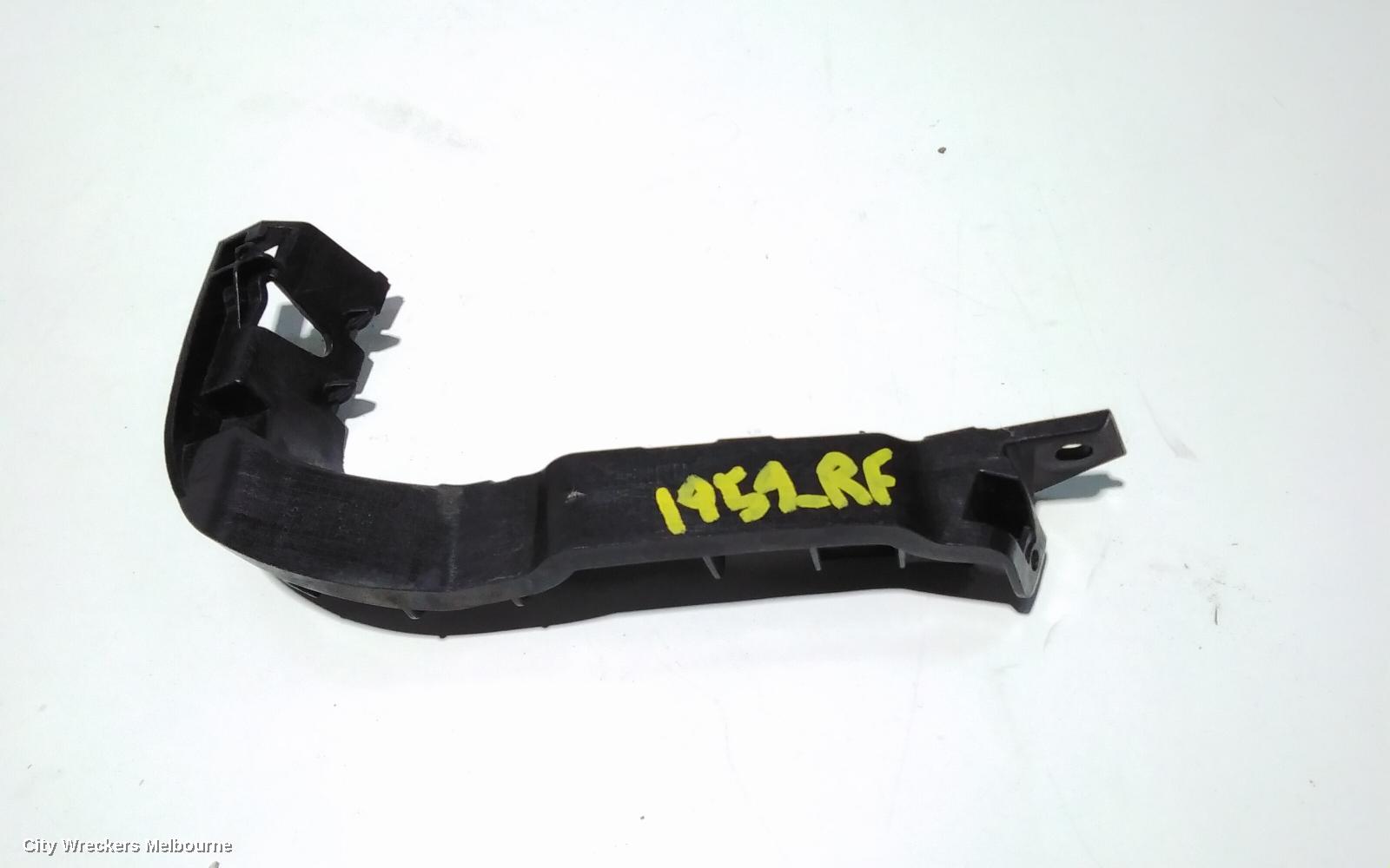 AUDI A3, 8V, 03/2013 - 10/2020, RHF BAR SLIDER: 86927