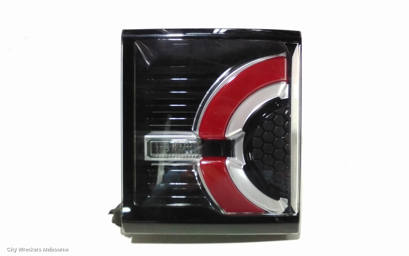 LAND ROVER DISCOVERY SPORT REAR GARNISH, TAILGATE LAMP (RH SIDE), W/ THIN RED LINE, L550, 01/2015 - 06/2019