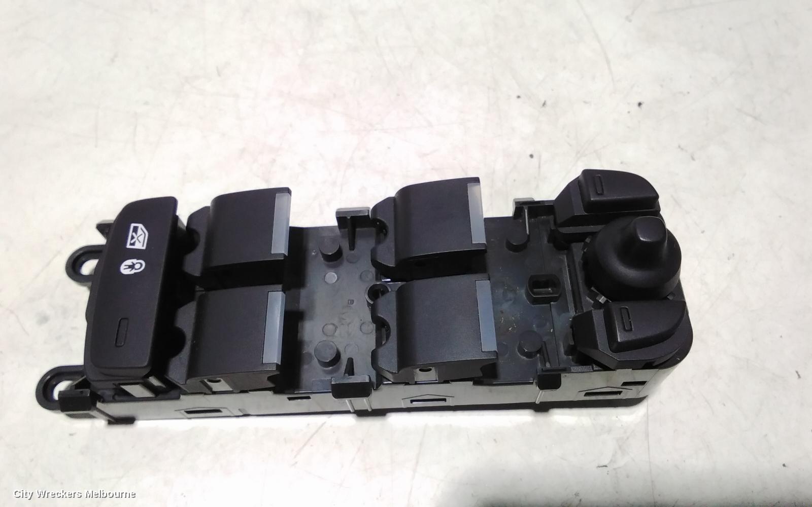 LAND ROVER DISCOVERY SPORT PWR DR WIND SWITCH, RH FRONT (MASTER SWITCH), L550, 01/2015 ONWARDS