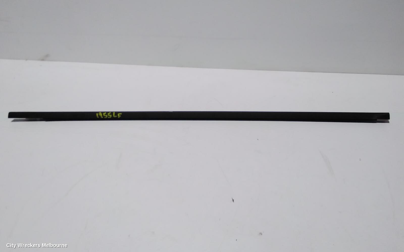 LAND ROVER DISCOVERY SPORT DOOR MOULD, LHF UPPER CHROM MOULD: 87030, L550, 01/2015 ONWARDS