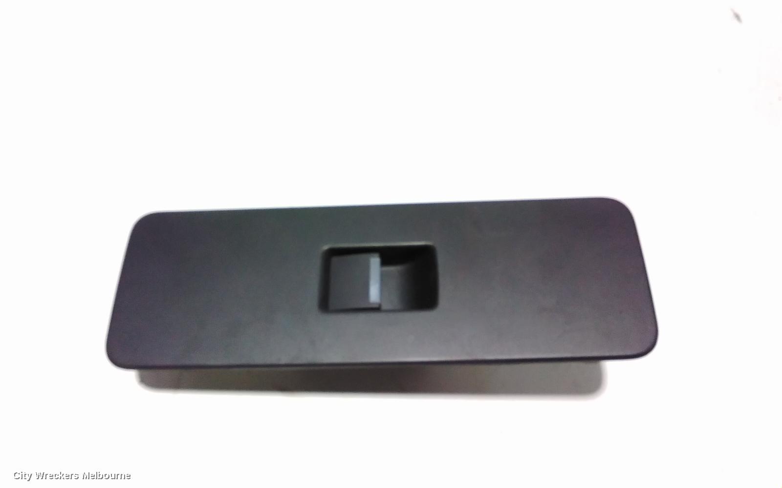 LAND ROVER DISCOVERY SPORT PWR DR WIND SWITCH, LH FRONT/LH REAR/RH REAR, L550, 01/2015 ONWARDS
