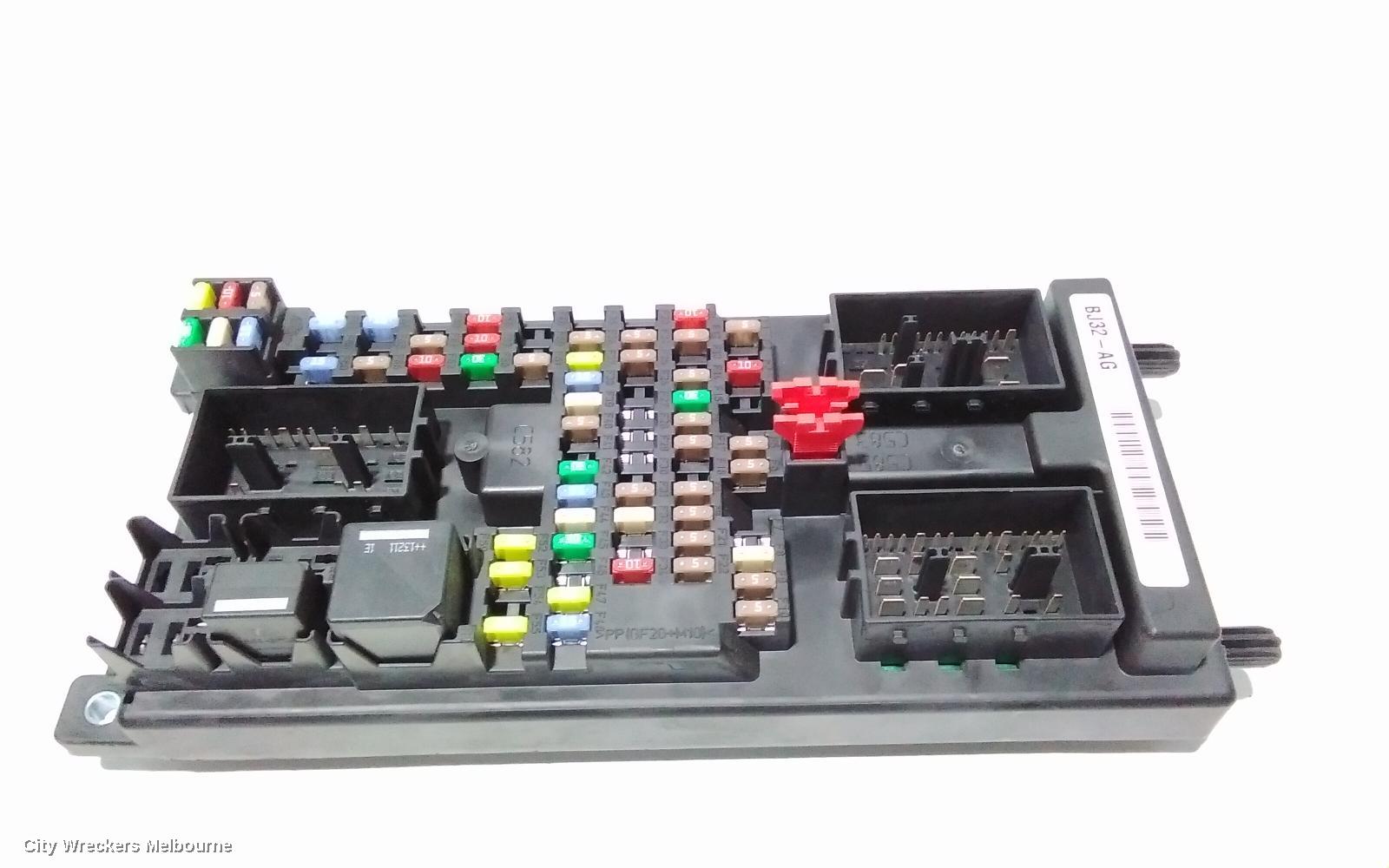 LAND ROVER RANGEROVER EVOQUE FUSE BOX, UNDER DASH, L538, 11/2011 - 01/2019