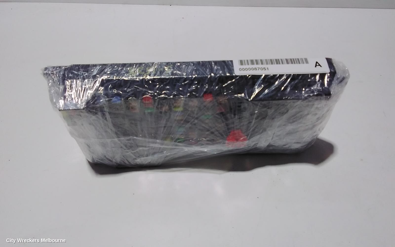 LAND ROVER RANGEROVER EVOQUE FUSE BOX, UNDER DASH, L538, 11/2011 - 01/2019
